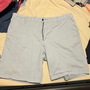 Mens Izod Men’s Flat Front Khaki Shorts Size 38